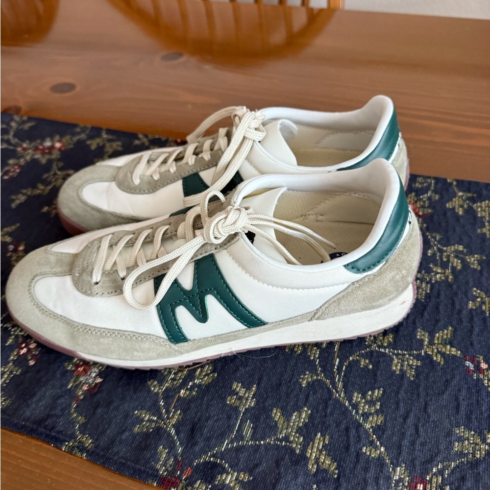 Karhu Mestari White and Green Sneakers